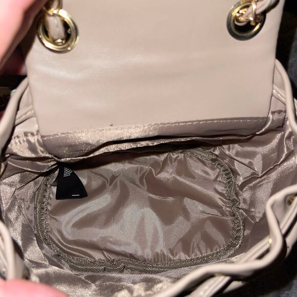 Badgley Mischka Mini Backpack Quilted Blush Gold Tone New With Tags - Picture 4 of 7